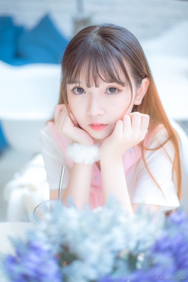 因为我手里有你的丑照，所以你要和我做一辈子朋友。